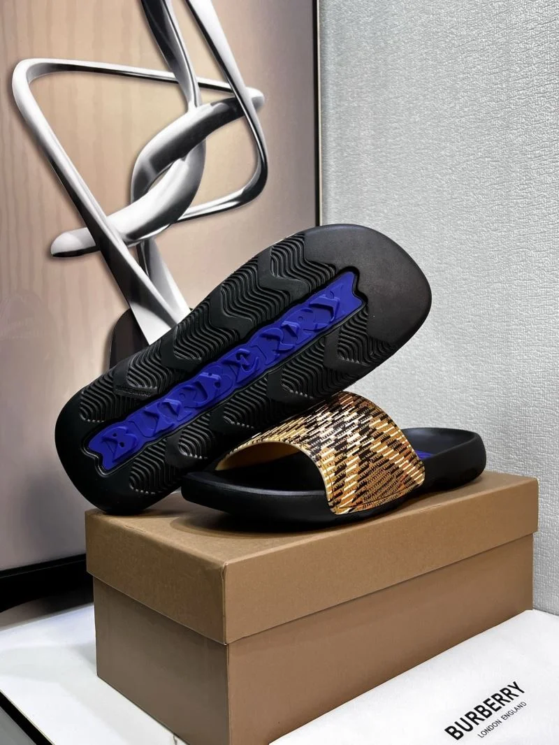 Burberry Slippers SoftTouch 17125