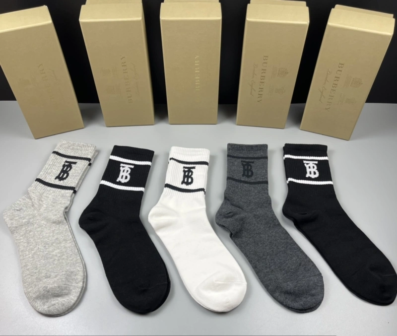 Trendsetting Burberry Socks 274348