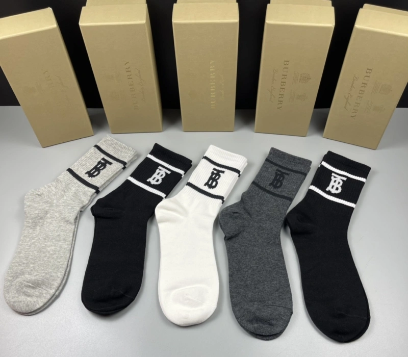 Trendsetting Burberry Socks 274348