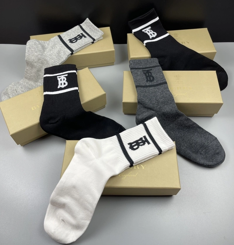Trendsetting Burberry Socks 274348