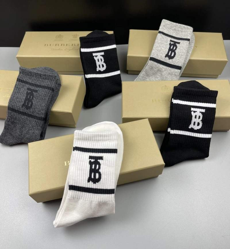 Trendsetting Burberry Socks 274348