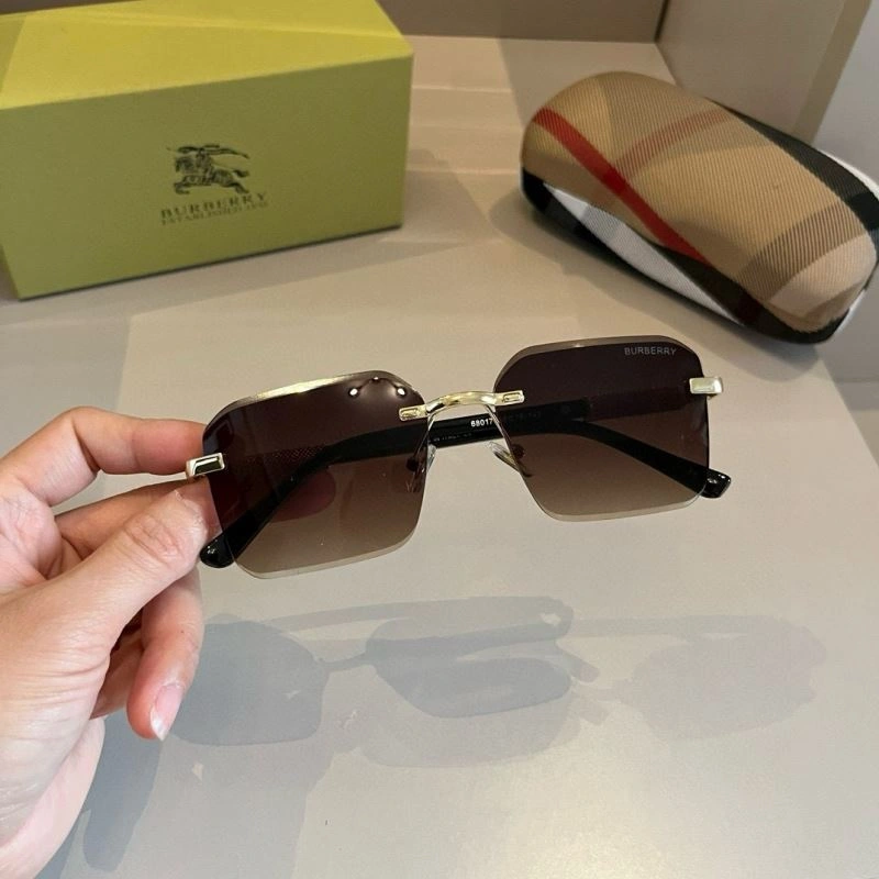 ZipUp Burberry Sunglasses 277185