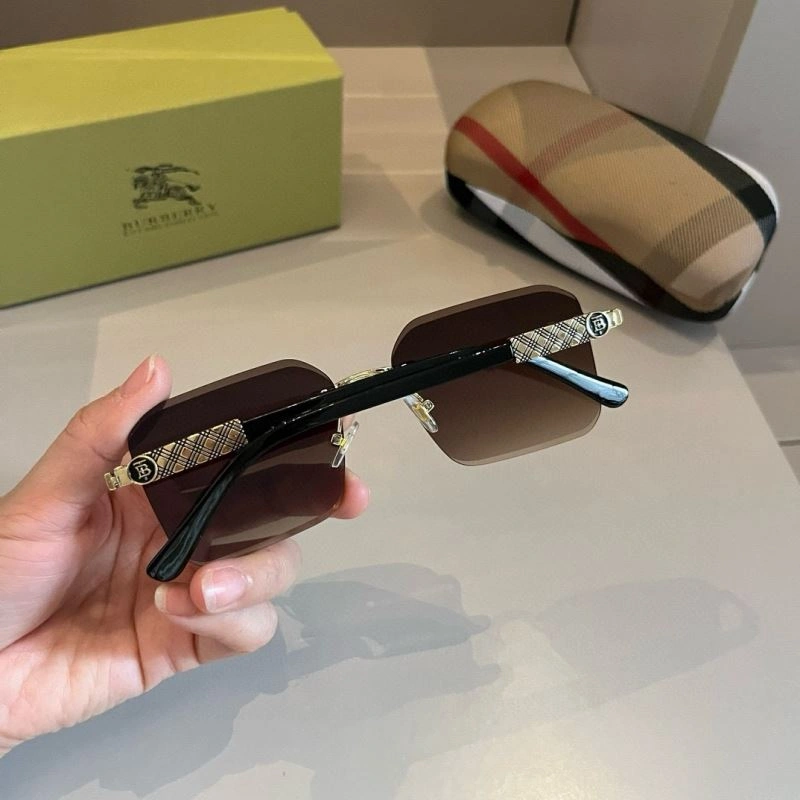 ZipUp Burberry Sunglasses 277185