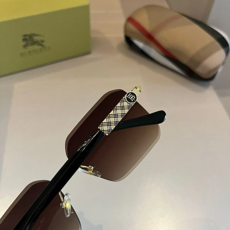 ZipUp Burberry Sunglasses 277185