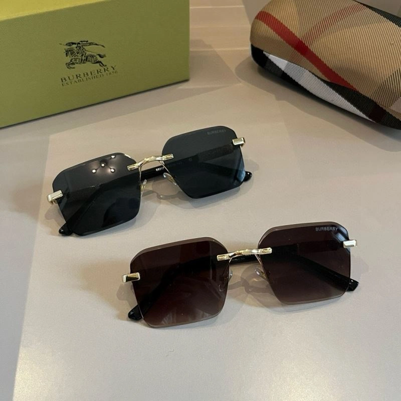 Burberry Sunglasses Elegant 277177