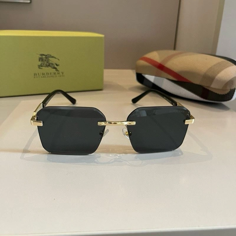Burberry Sunglasses Elegant 277177