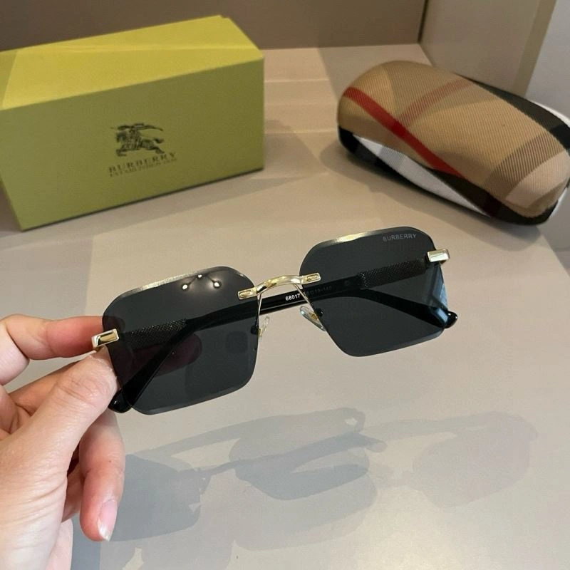 Burberry Sunglasses Elegant 277177