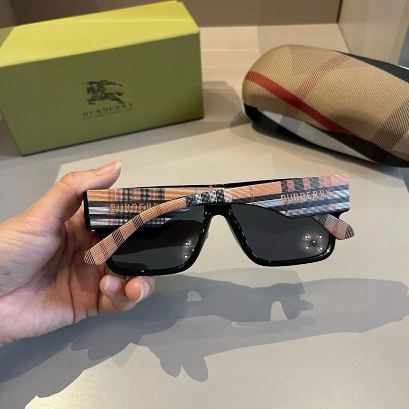 Burberry Sunglasses Effortless 277183