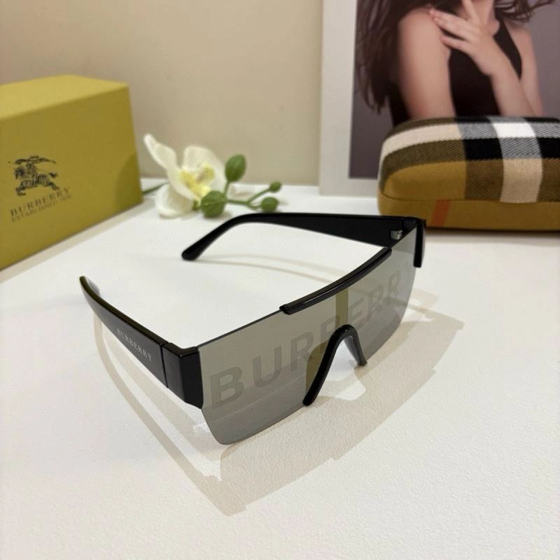RelaxedFit Burberry Sunglasses 277173