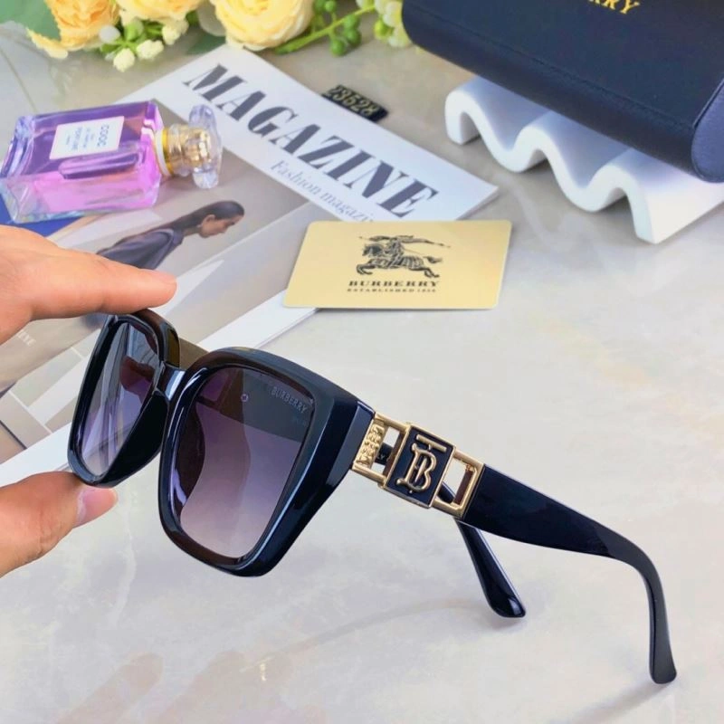 Burberry Sunglasses Effortless 277188
