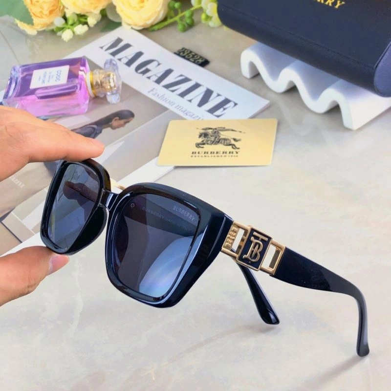 Burberry Sunglasses Effortless 277188