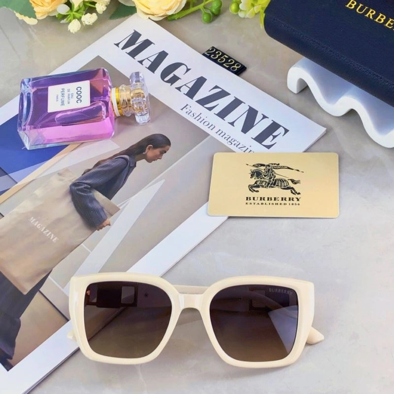 Burberry Sunglasses Effortless 277188