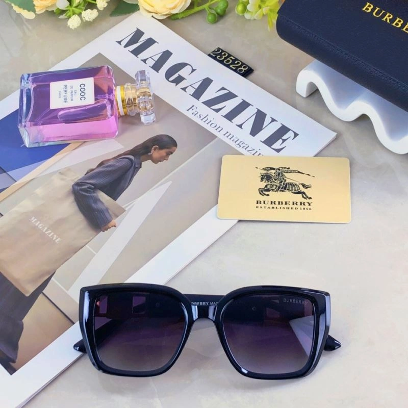 Burberry Sunglasses Effortless 277188