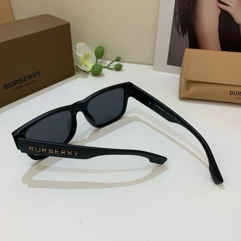 Burberry Sunglasses Minimalist 277184