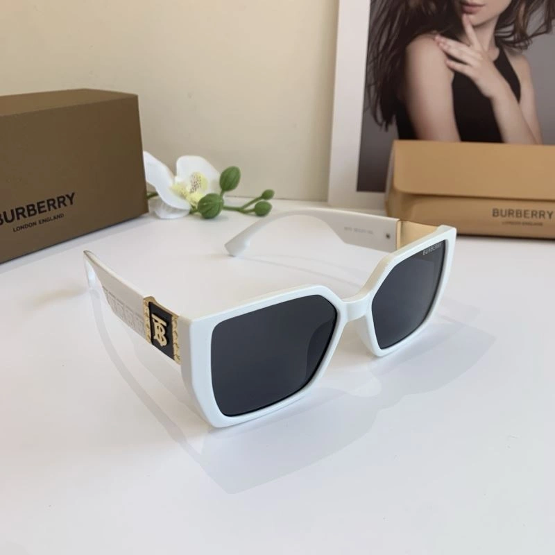 Burberry Sunglasses MoistureWicking 277171