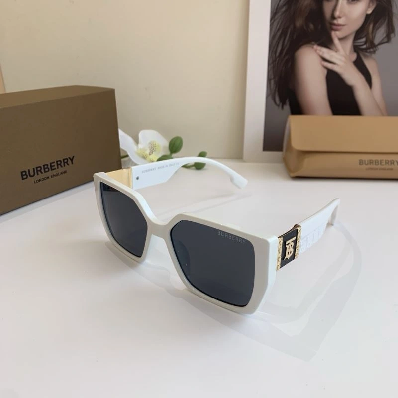 Burberry Sunglasses MoistureWicking 277171