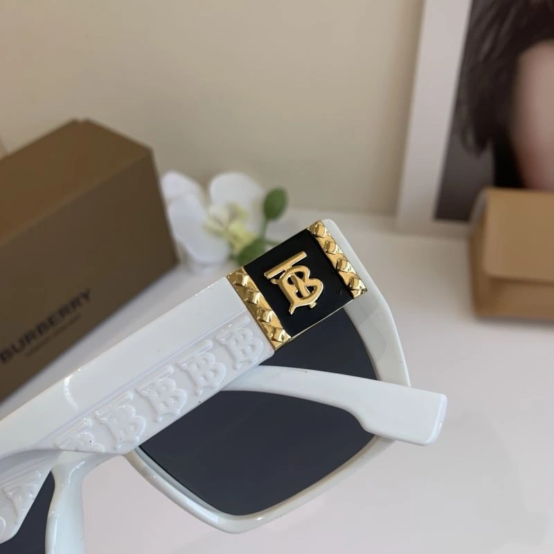 Burberry Sunglasses MoistureWicking 277171