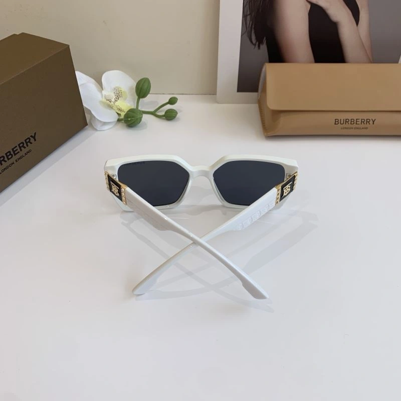 Burberry Sunglasses MoistureWicking 277171