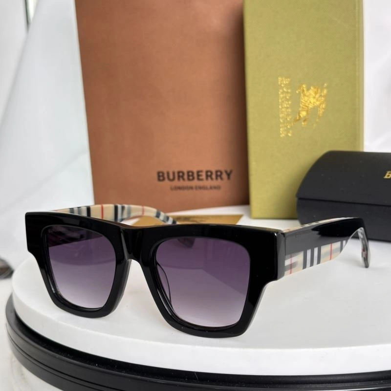 Burberry Sunglasses Functional 277195