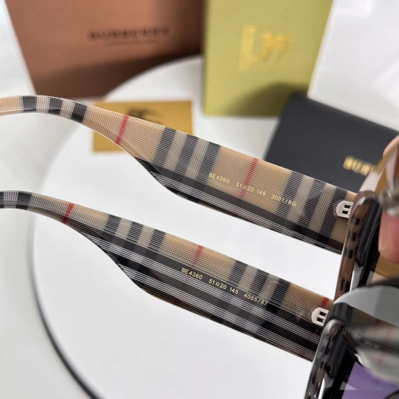 Burberry Sunglasses Functional 277195