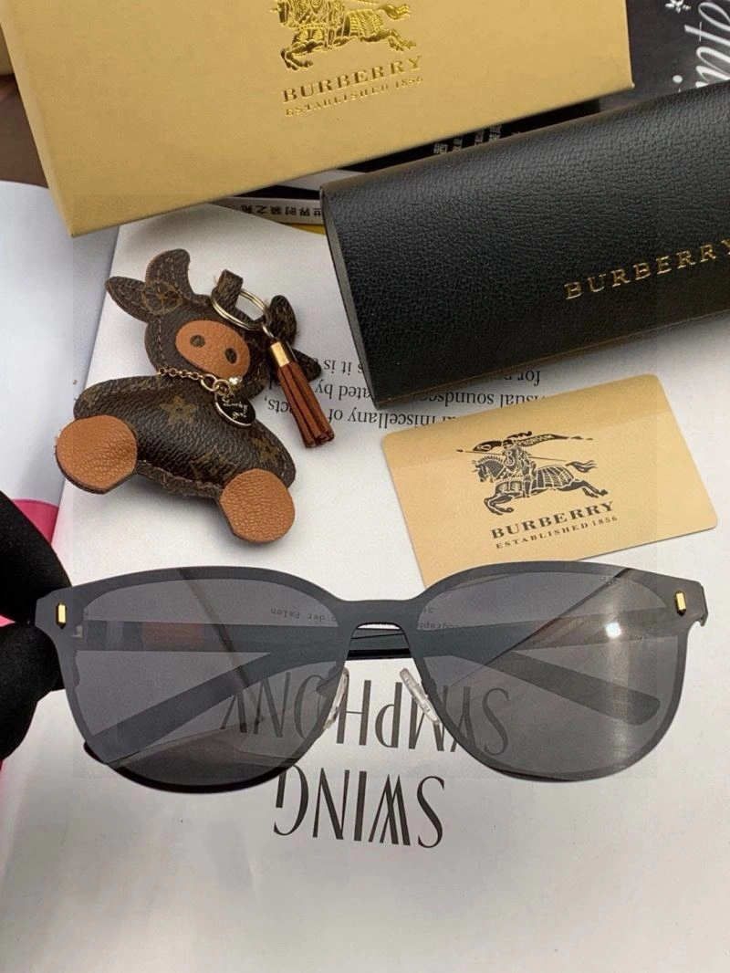 Burberry Sunglasses Cozy 277172
