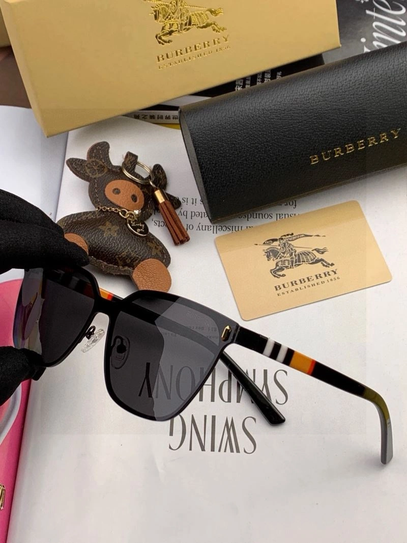 Burberry Sunglasses Cozy 277172
