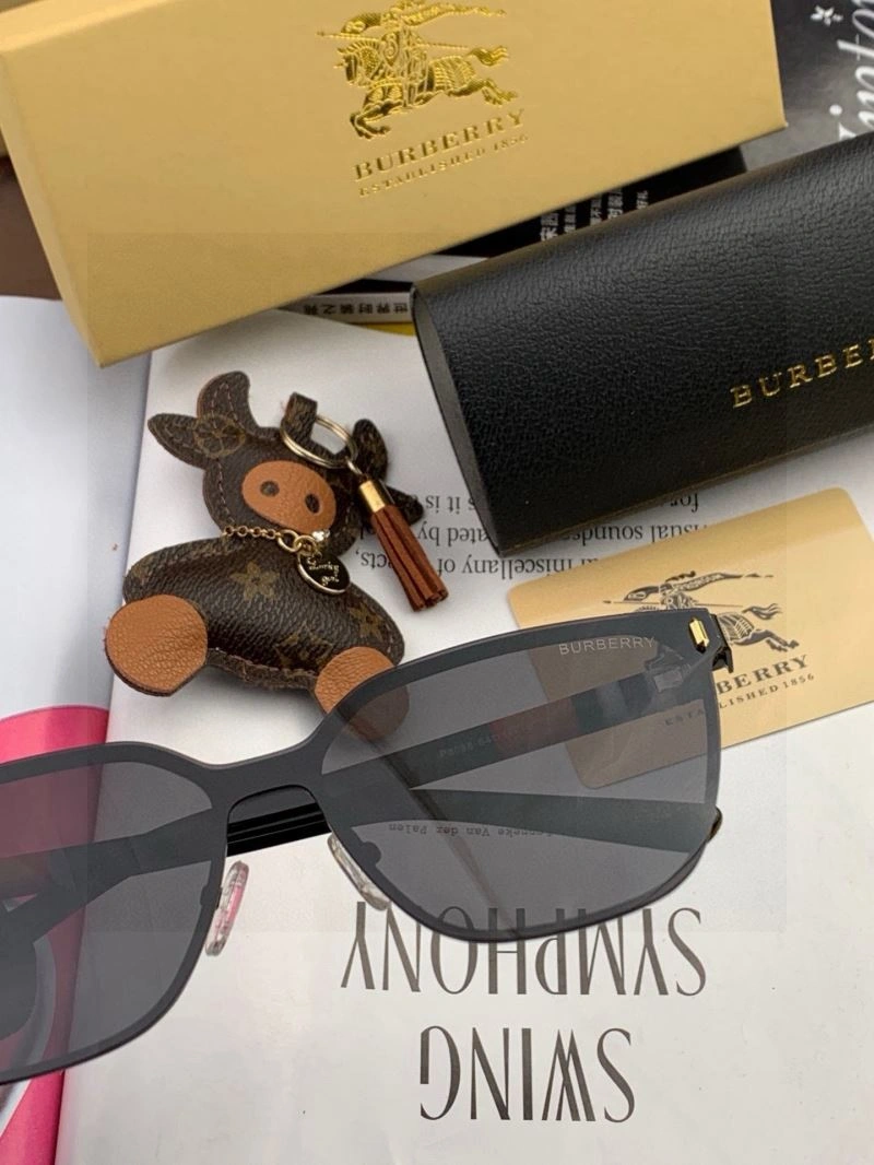 Burberry Sunglasses Cozy 277172
