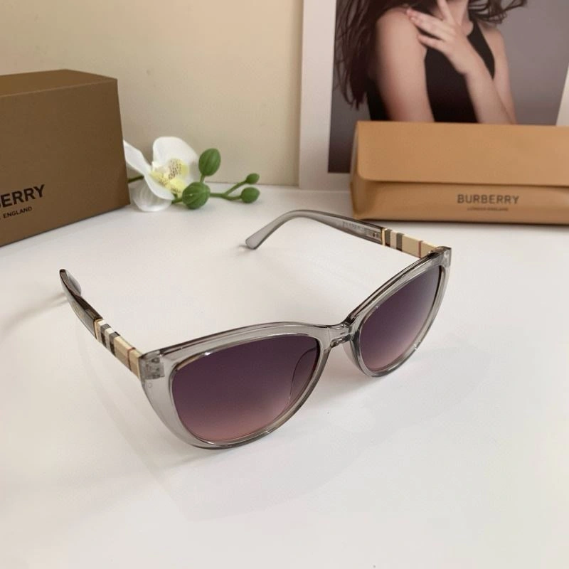 Burberry Sunglasses Youthful 277163