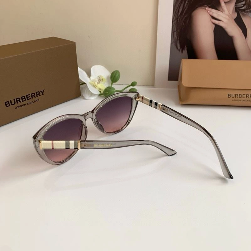Burberry Sunglasses Youthful 277163