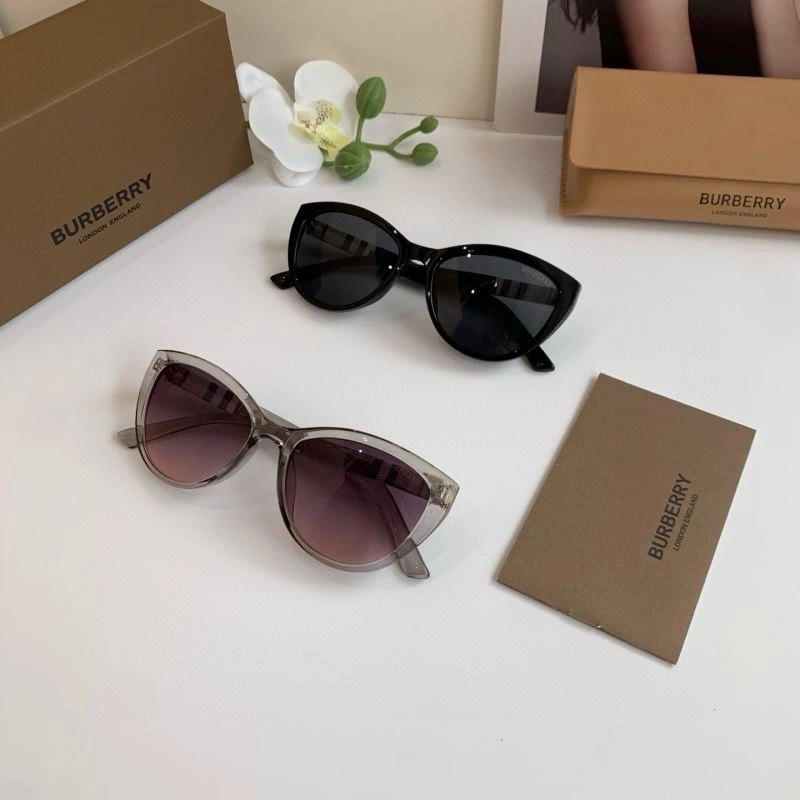 Burberry Sunglasses Youthful 277163