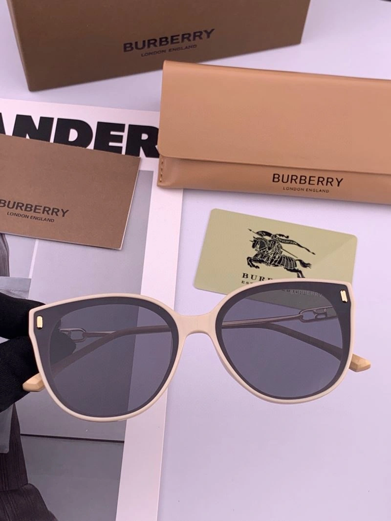 Burberry Sunglasses UrbanChic 277160