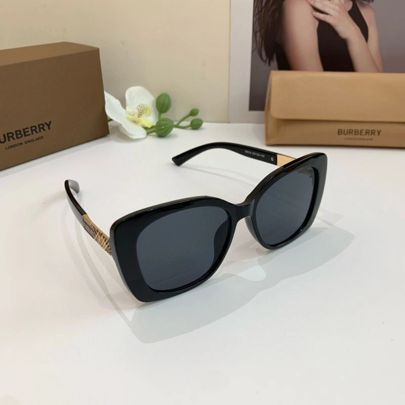 Burberry Sunglasses Soft 277135