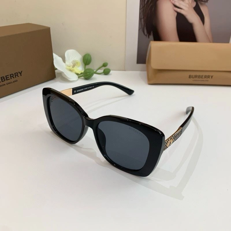 Burberry Sunglasses Soft 277135