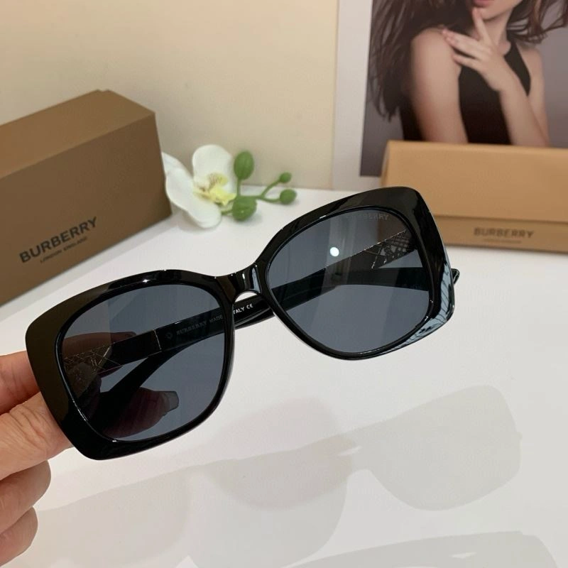 Burberry Sunglasses Soft 277135