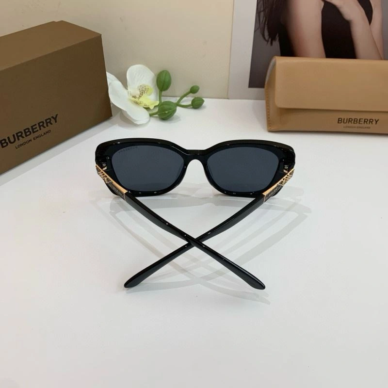 Burberry Sunglasses Soft 277135