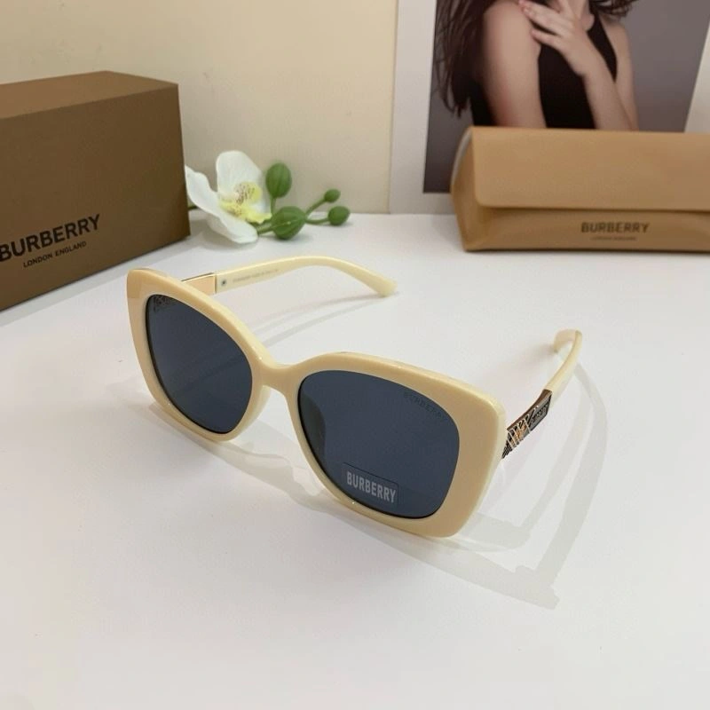 Burberry Sunglasses Classic 277140