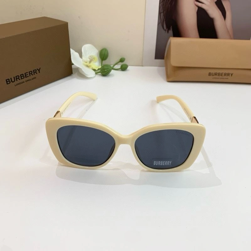 Burberry Sunglasses Classic 277140