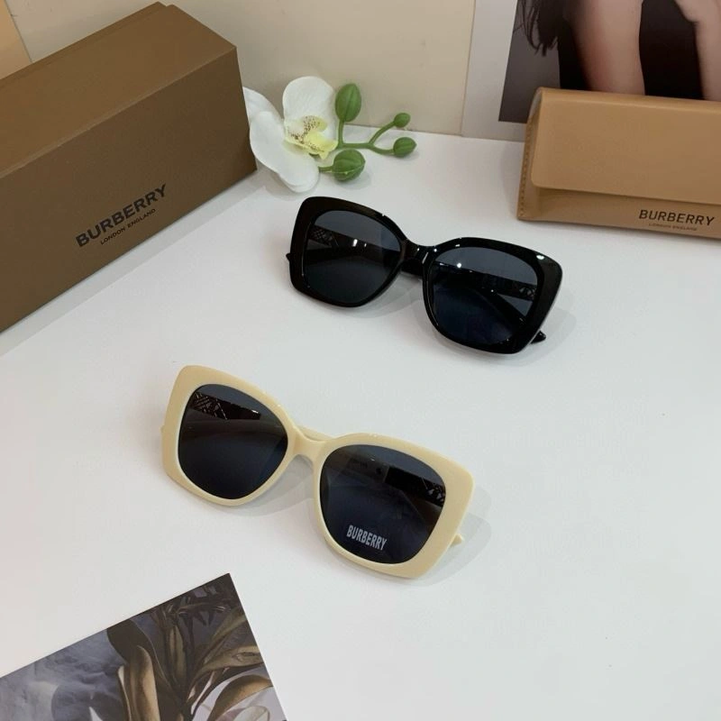 Burberry Sunglasses Classic 277140