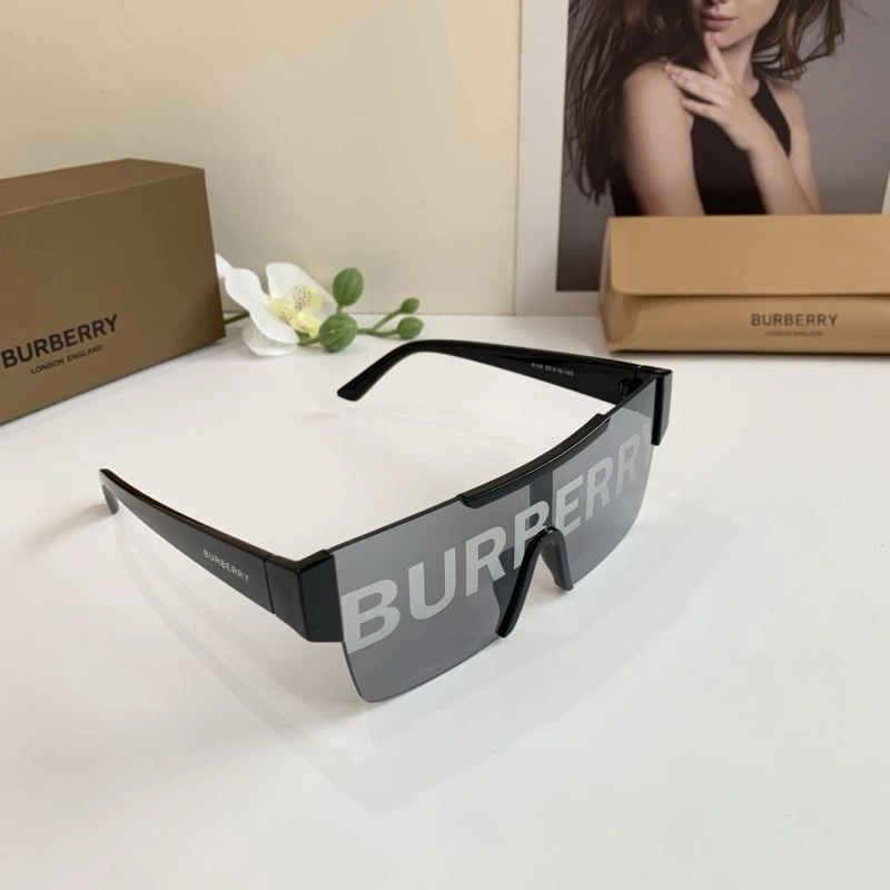 Versatile Burberry Sunglasses 277134