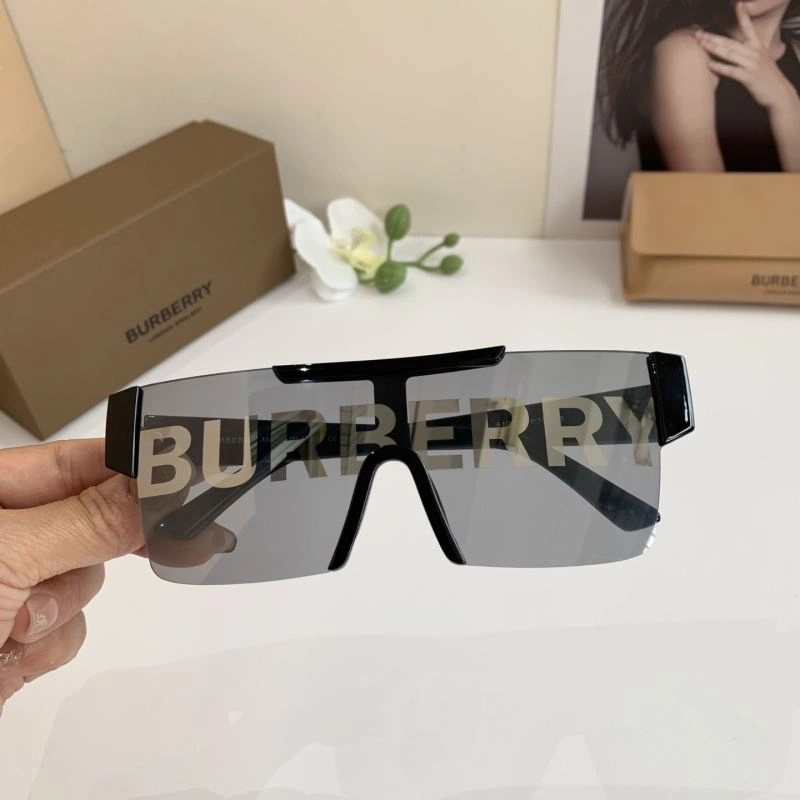 Versatile Burberry Sunglasses 277134