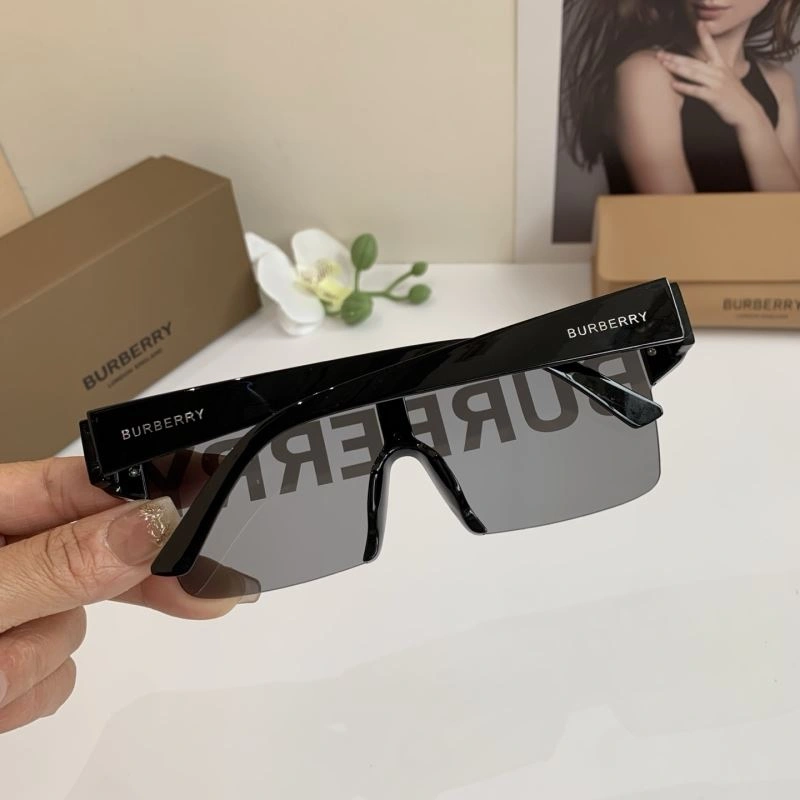 Versatile Burberry Sunglasses 277134