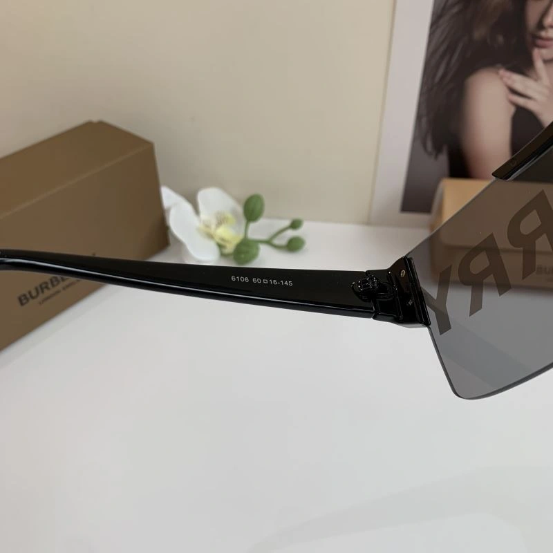 Versatile Burberry Sunglasses 277134