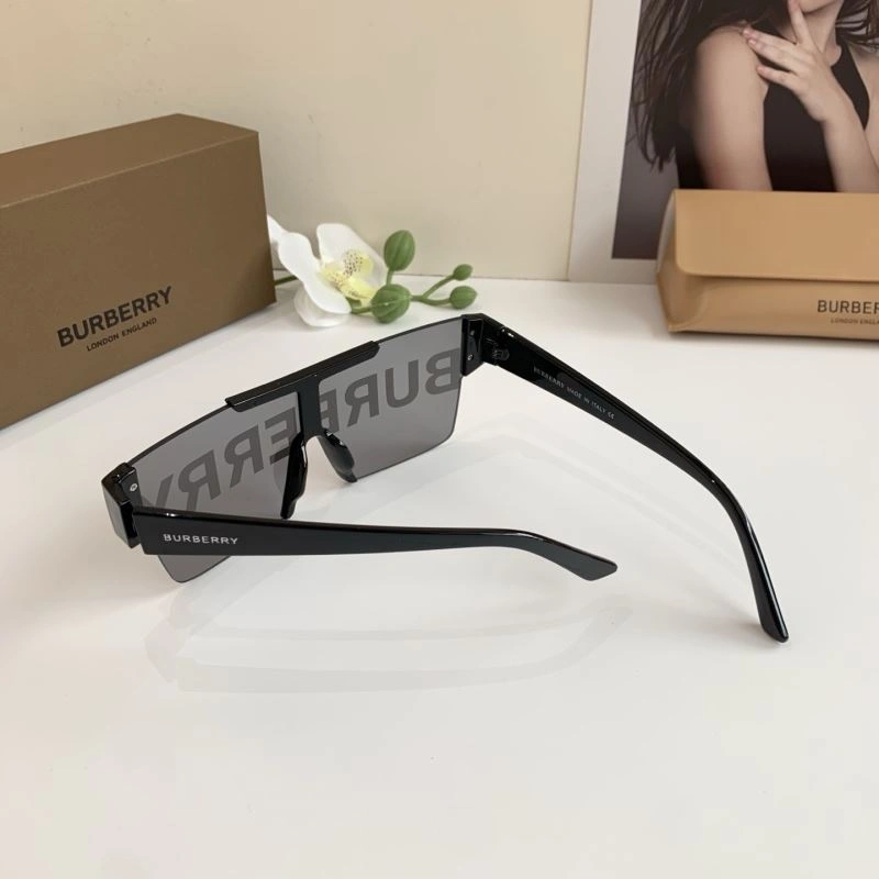 Versatile Burberry Sunglasses 277134
