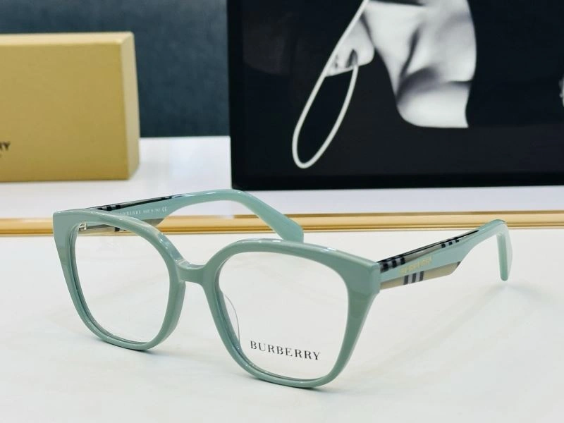Burberry Sunglasses Versatile 277149