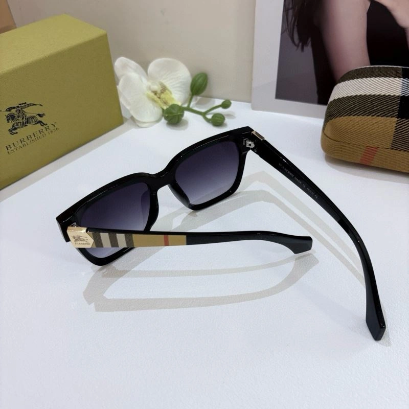 Neat Burberry Sunglasses 277129