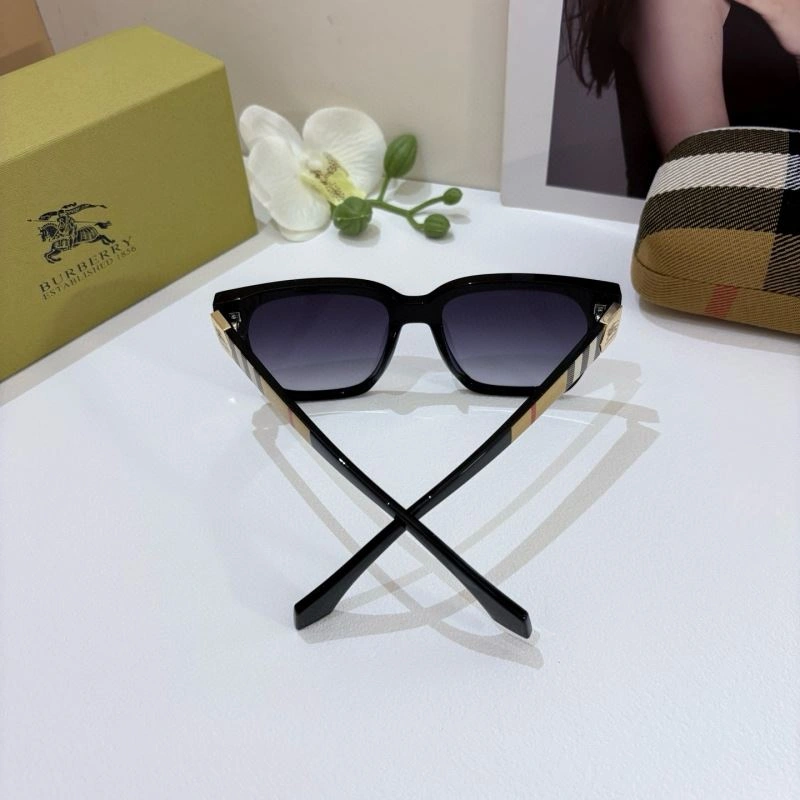 Neat Burberry Sunglasses 277129