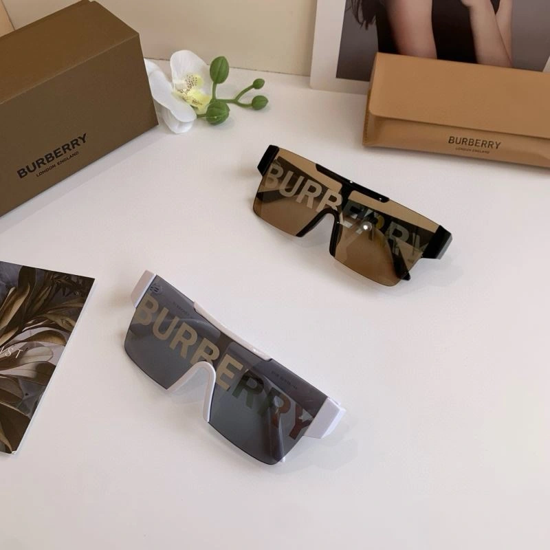 Sleek Burberry Sunglasses 277132