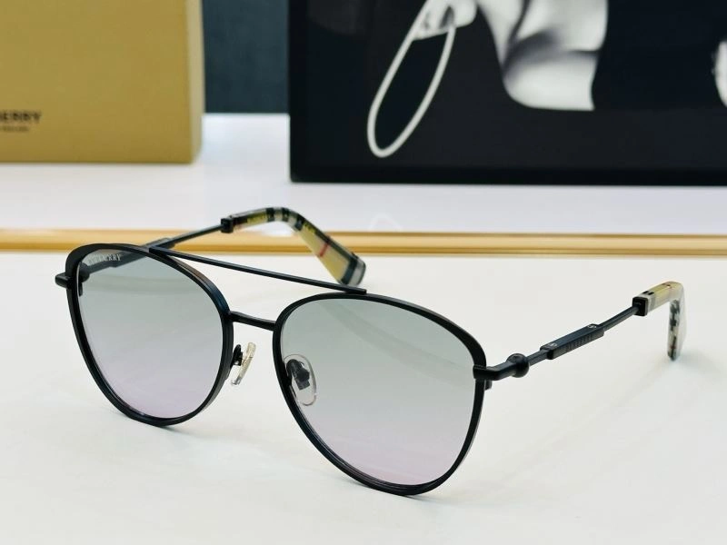 Burberry Sunglasses Attractive 277136
