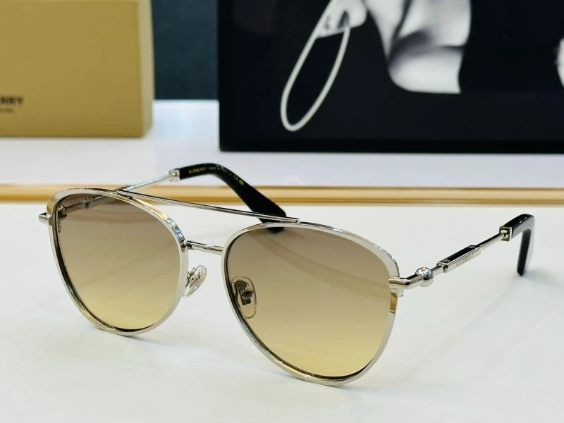 Burberry Sunglasses Attractive 277136
