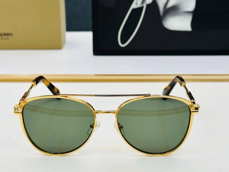 Burberry Sunglasses Attractive 277136